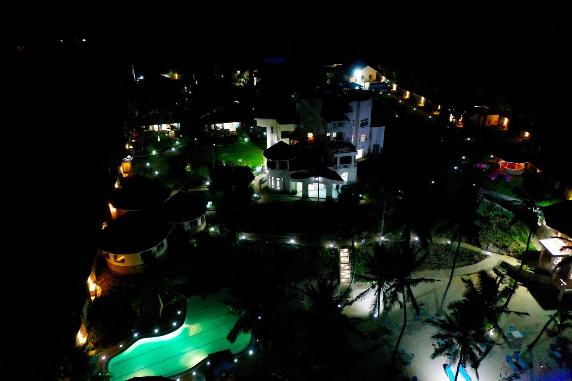 Vipingo Beach Resort Tezo 외부 사진